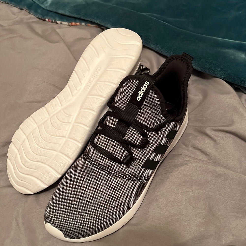 Adidas 8.5 black/grey.